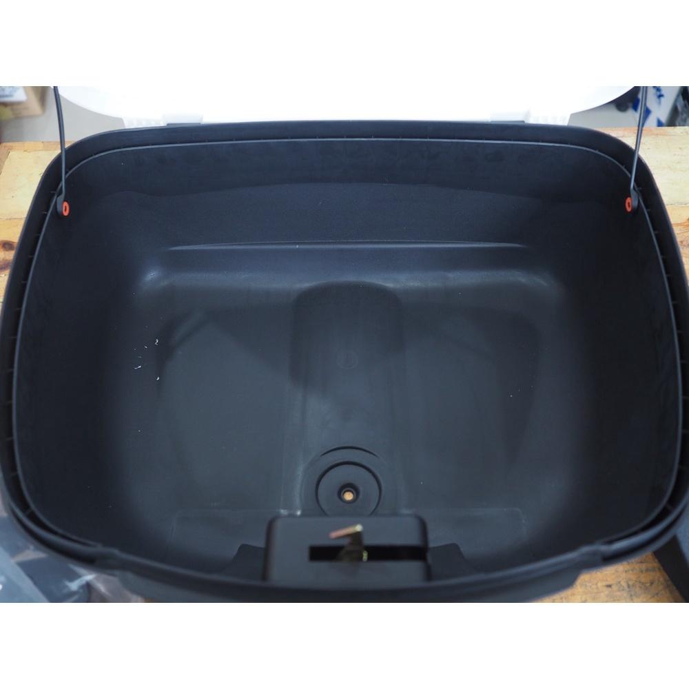 ##กล่องท้ายเบาะTOPBOX (T-MAX) E-60 FullShape (XL-40L) คละสี