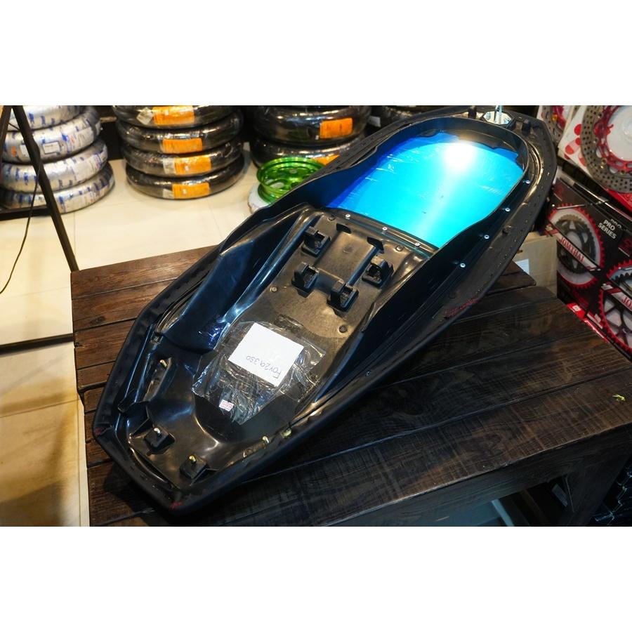 เบาะปาด X-MAX 2023 / Forza350 เบาะปาดทรงซิ่ง2ตอน โครงเทียม 2ตอน ผ้าเรดเดอร์ ด้ายแดง