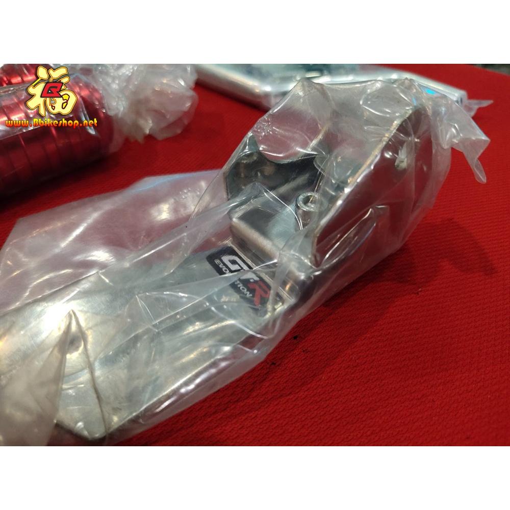 พักเท้าหน้า GTR  ZOOMER X มิเนียม แท้100% พักเท้า สีแดง/ทอง กันล้ม พักเท้าหน้า พักเท้า