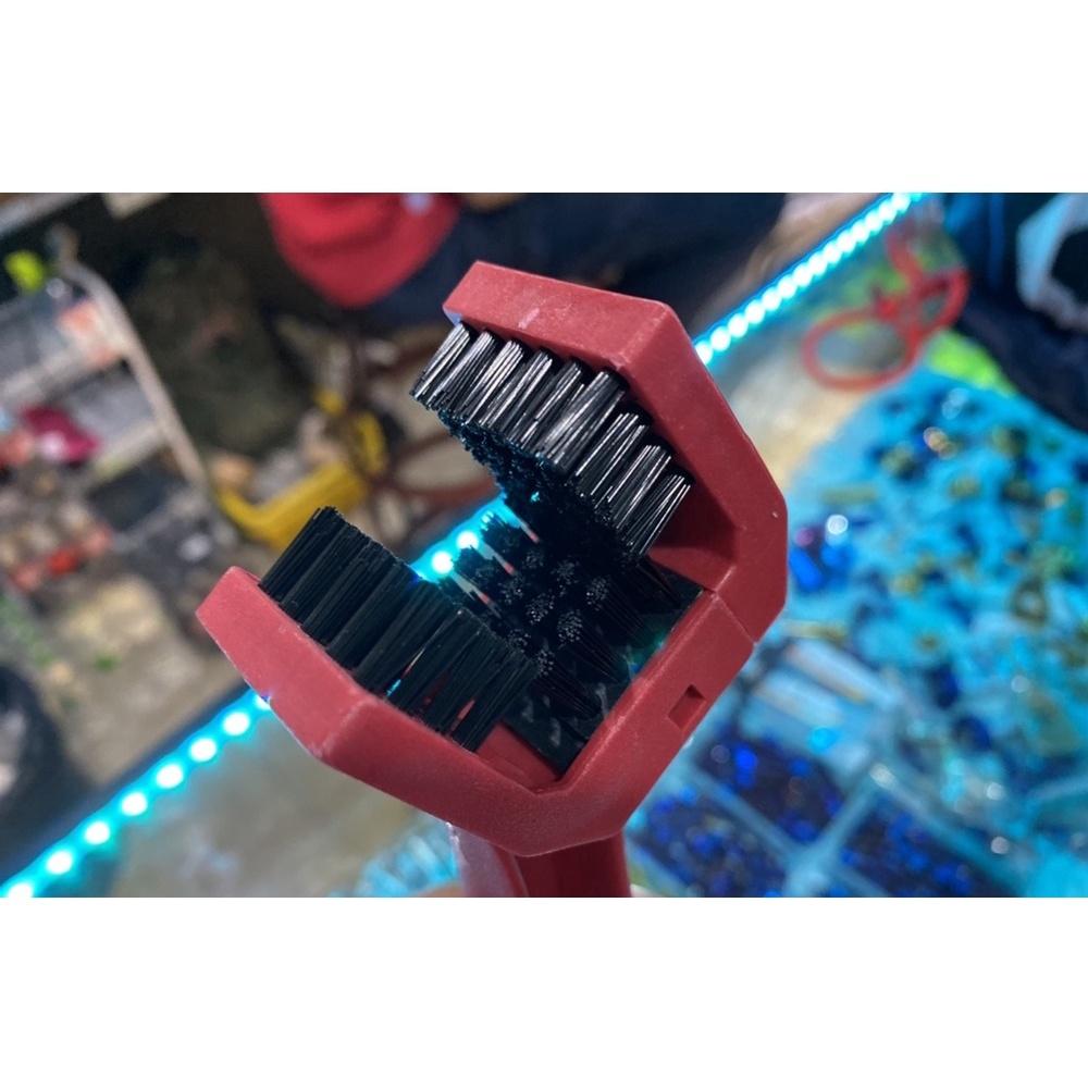 แปรงขัดโซ่ 2 หัว GENERAL PARTS X-MAVR1 แปรงโซ่ได้ทุกรุ่น แปงขัดโซ่ ขัดโซ่ ทำความสะอาดโซ่ *