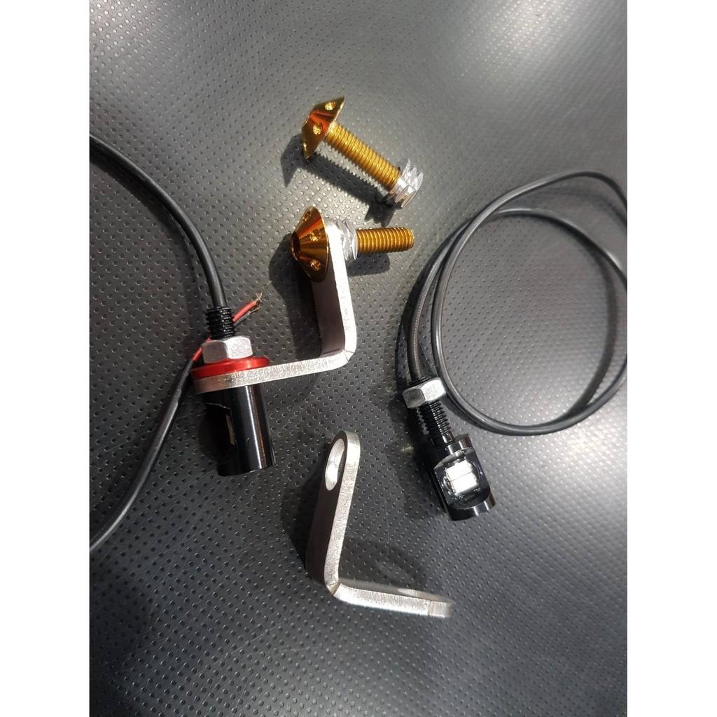 ชุดไฟตาแมว LED พร้อมขาจับสแตนเลสแท้ 304 หนา 3มิล+น็อตลเสหัวปีกดอกไม้