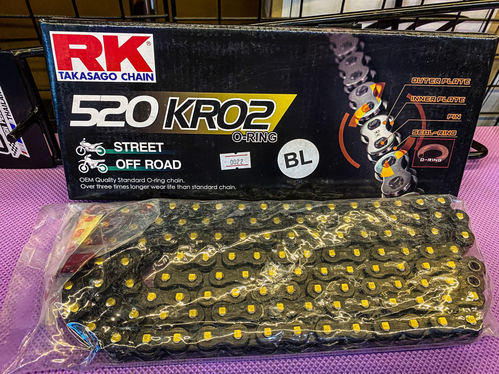 520KRO สีดำหมุดทองBL