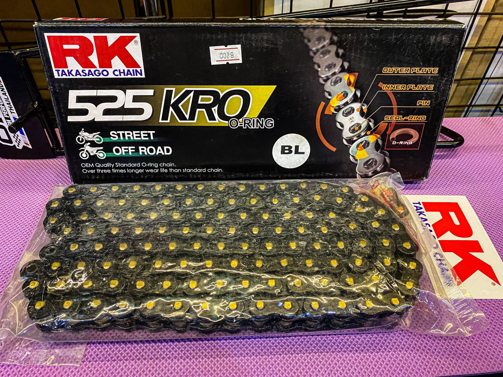 525KRO สีดำหมุดทองBL