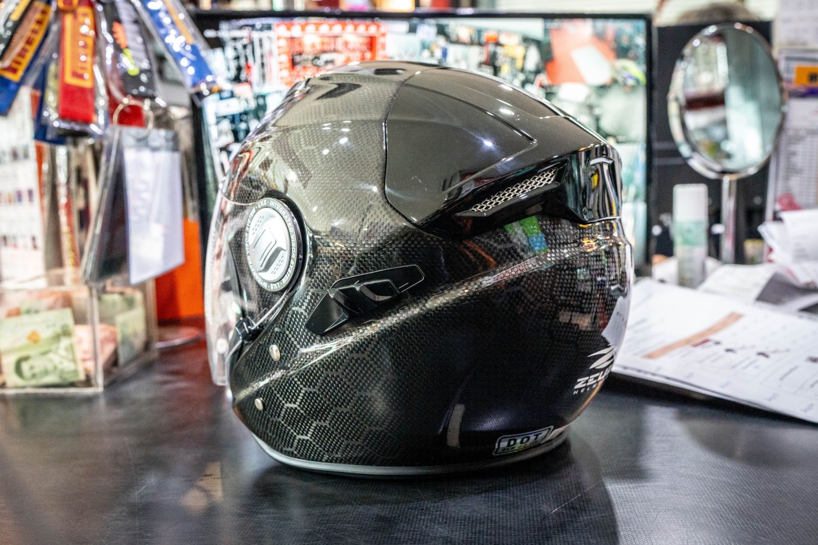 หมวกกันน็อค ครึ่งใบ ZEUS ZS-625 | Hexagon Carbon ฟรีชิลล์ปรอท