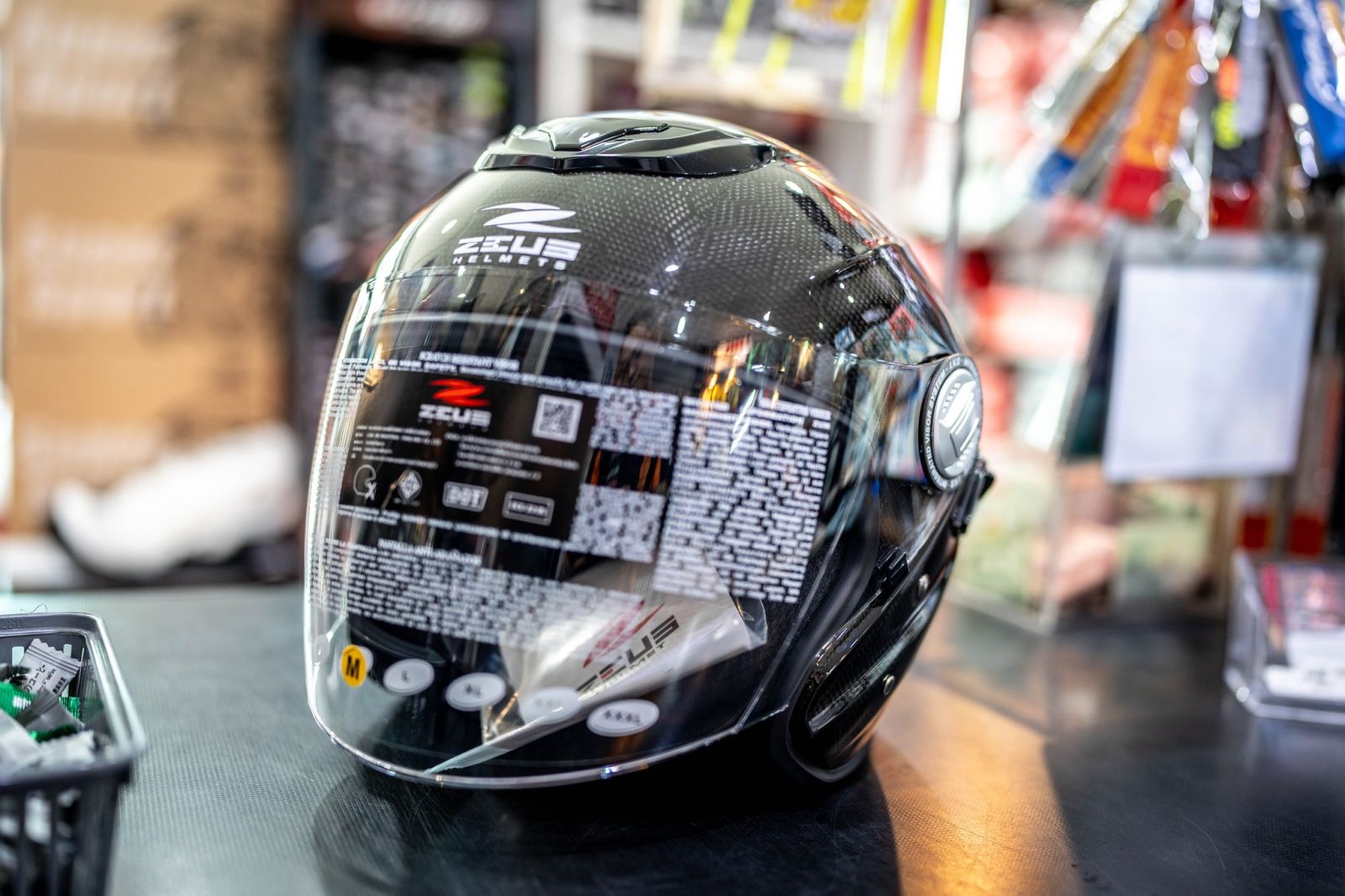 หมวกกันน็อค ครึ่งใบ ZEUS ZS-625 | Hexagon Carbon ฟรีชิลล์ปรอท
