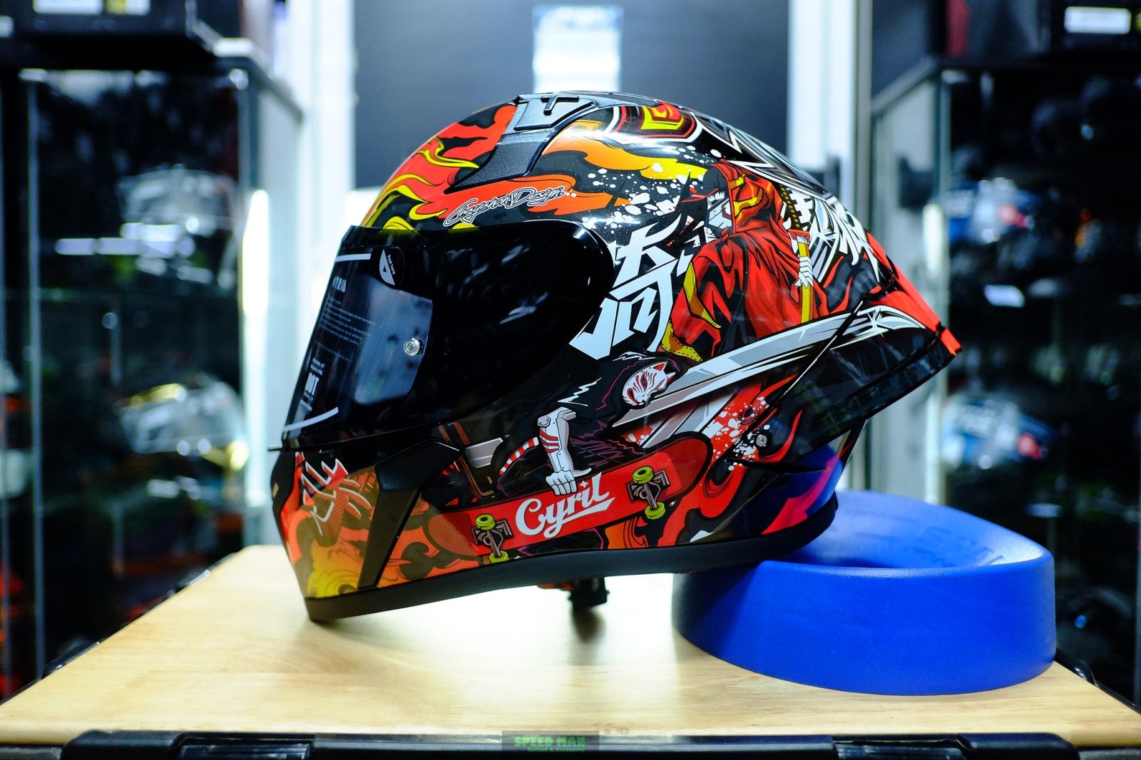 หมวกกันน็อคเต็มใบ CYRIL  รุ่น CR1 FF357 แถมชิลด์ดำ มีสีพื้นและลายกราฟฟิก