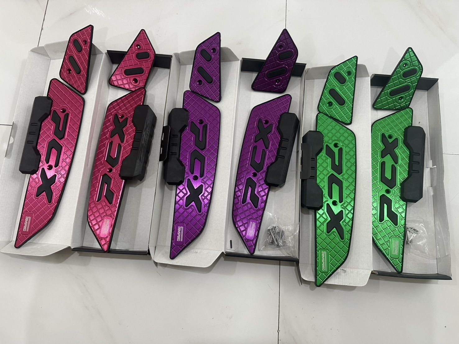 ปูพื้นพักเท้า CNC semspeed Pcx2025
