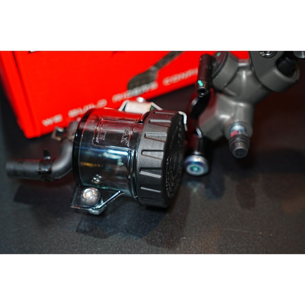 ปั้มเบรค ก้านคาร์บอนแท้ RCB รุ่น Rs1 เบอร์ 17mm. ซ้าย/ขวา  กระปุกน้ำมันใหญ่กว่าเดิม ปั้มบน Racingboy R/L