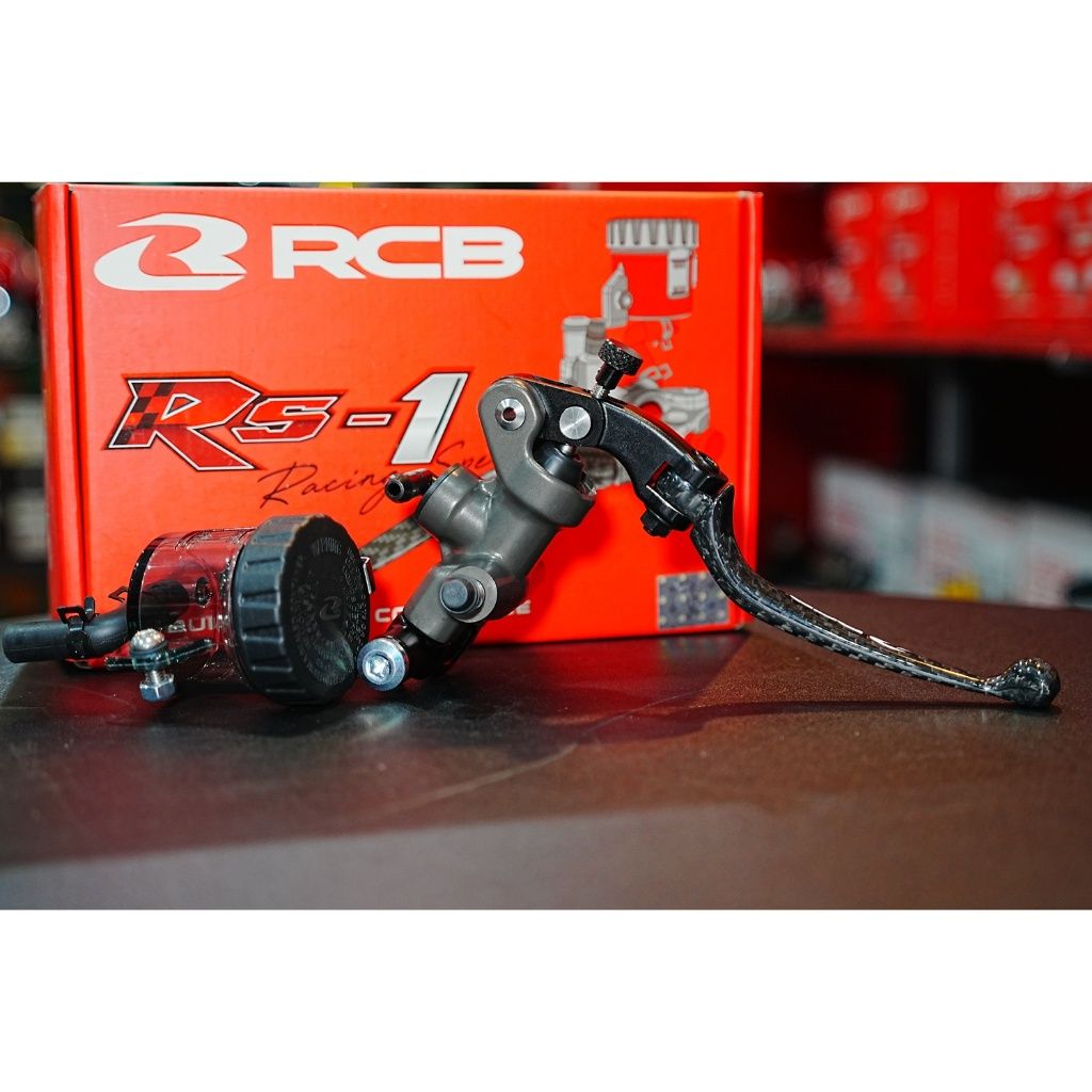ปั้มเบรค ก้านคาร์บอนแท้ RCB รุ่น Rs1 เบอร์ 17mm. ซ้าย/ขวา  กระปุกน้ำมันใหญ่กว่าเดิม ปั้มบน Racingboy R/L
