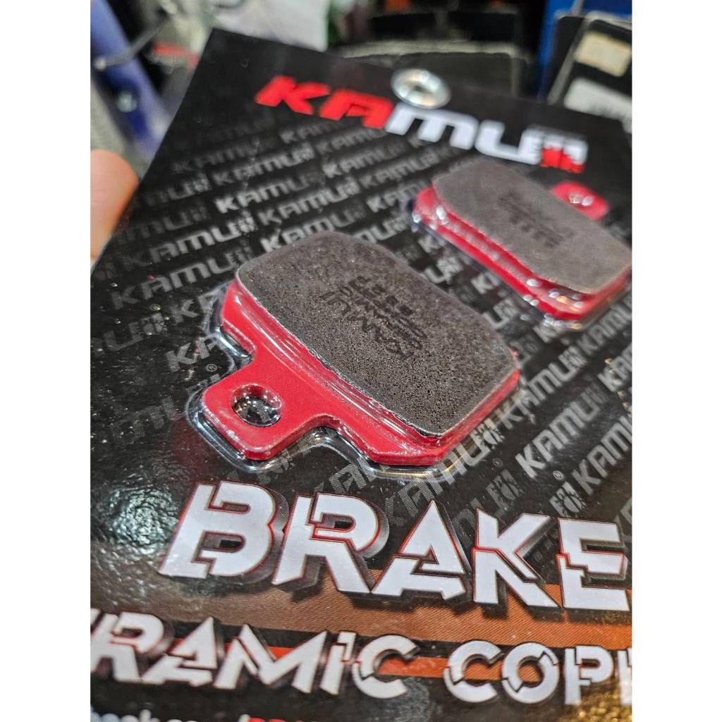 ผ้าเบรค ปั๊ม Brembo 2 Pot ปักข้าง ผ้าเบรค Ceramic Copper KAMUI สำหรับ ปั๊มBrembo 2 Pot