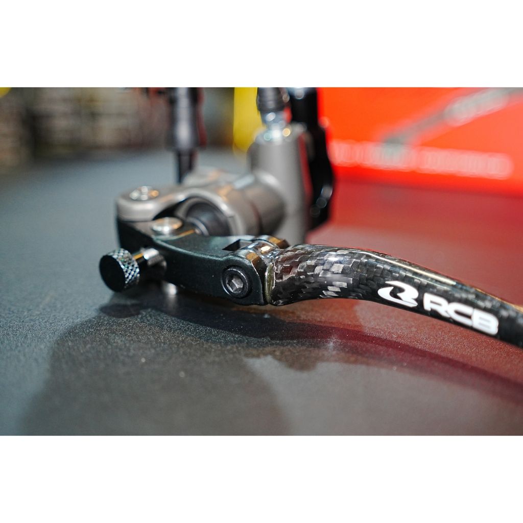 ปั๊มเบรค RCB RS-1 รุ่นใหม่ ก้านคาร์บอ ขนาด17 mm ก้านยาว Racing Boy ปั้มบน ปั้มลอย 17mm. รุ่น S1 ของแท้ 100% (0135)