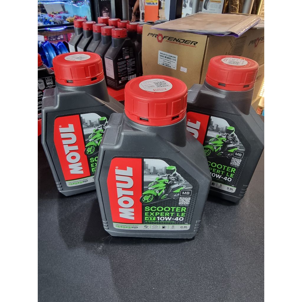 น้ำมันเครื่อง MOTUL Scooter Expert LE 10W-30/10W-40 ขนาด 0.8 ลิตร น้ำมันเครื่อง กึ่งสังเคราะห์
