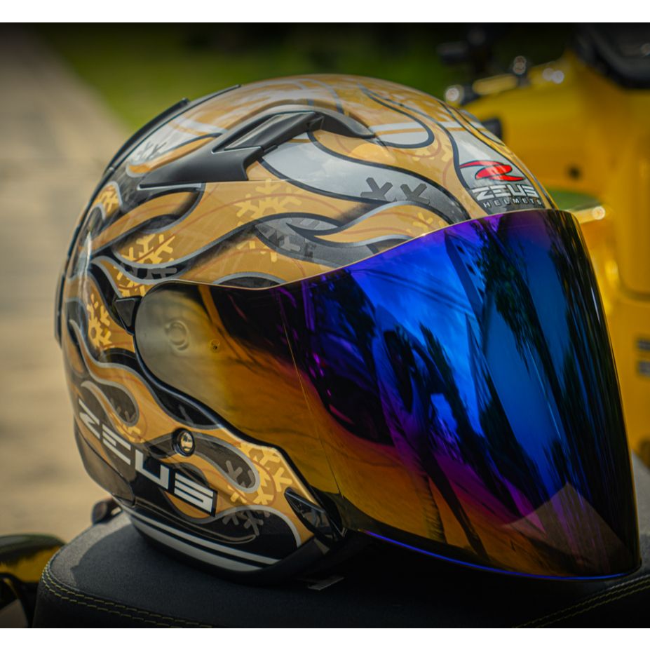 หมวกกันน็อค ครึ่งใบ ลายไฟ ZEUS ZS-627 || IGNIS🔥|| RED || GOLD