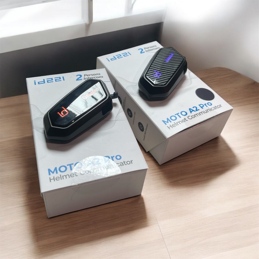 ใหม่ บลูทูธติดหมวก ID221 A2PRO -แชร์เพลงระหว่างคนขับและคนซ้อน -หลอดไฟRGBสีสันสุดคูล ดำ/คาร์บอน