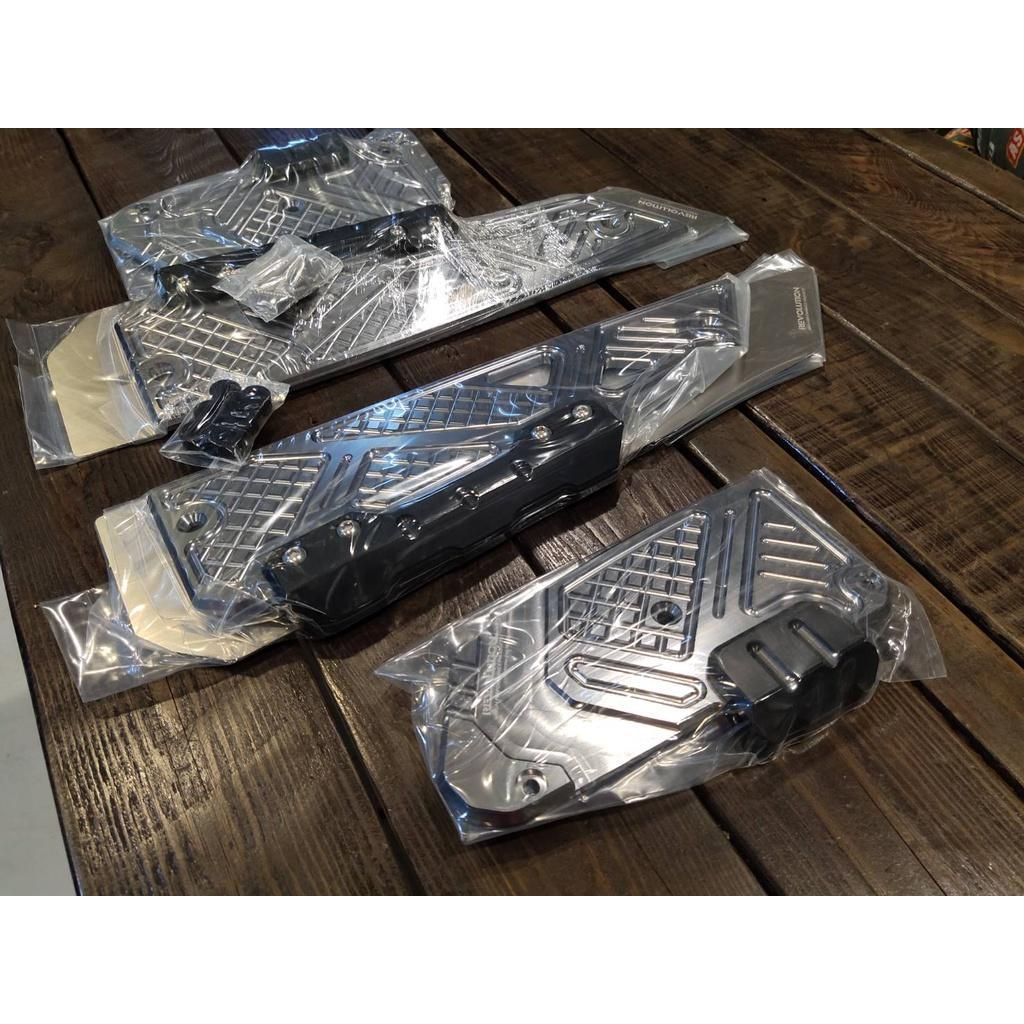 แผ่นรองพื้น (สแตนเลส+มีเนียม CNC) REVOLUTION V2 FORZA-300, FORZA-350 NEW (0594)