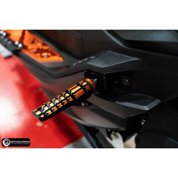 **พักเท้าหลัง CNC ทูโทน REVOLUTION FORZA-350, LEAD-125(0587)