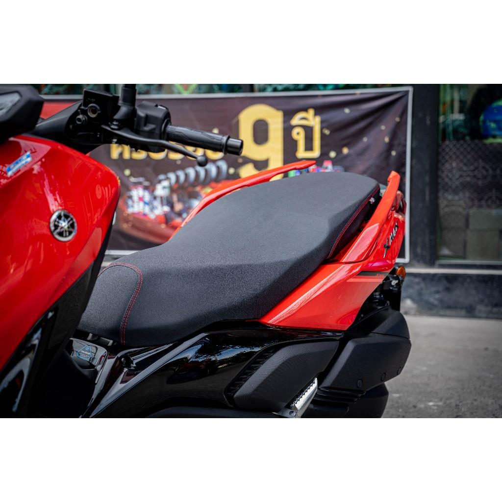 เบาะปาด X-MAX 2023 / Forza350 เบาะปาดทรงซิ่ง2ตอน โครงเทียม 2ตอน ผ้าเรดเดอร์ ด้ายแดง